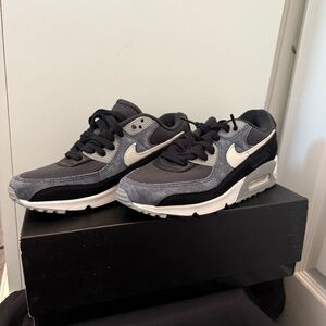 Nike Sneakers